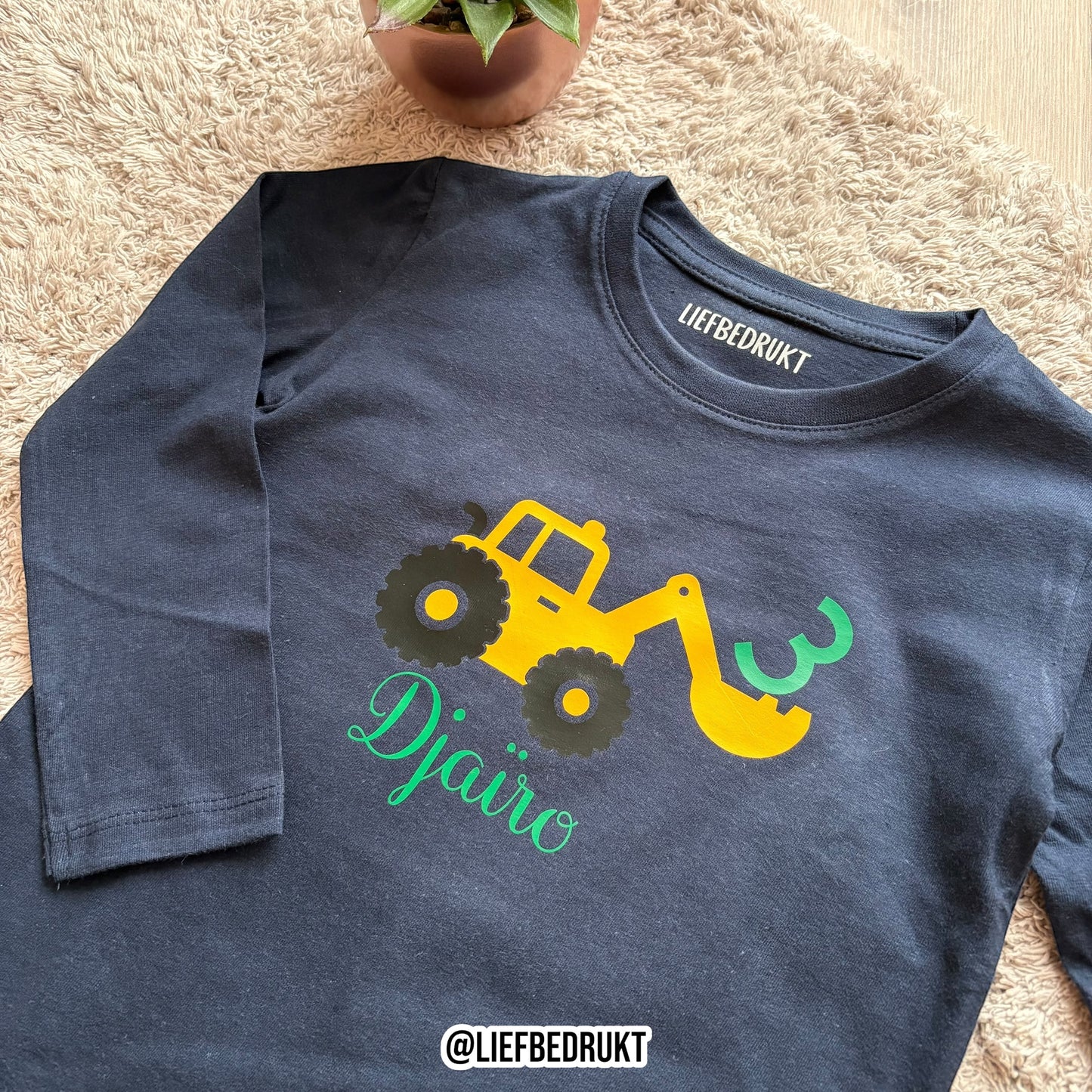 Verjaardag t-shirt met eigen tekst/idee