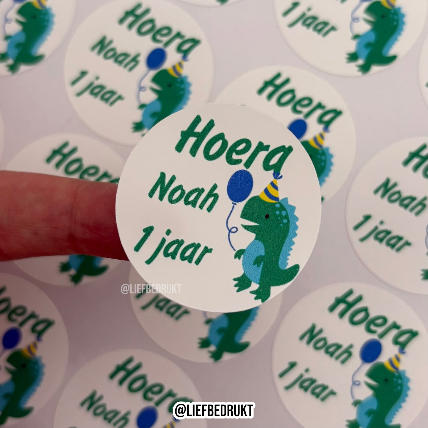 Gepersonaliseerde stickers op maat met eigen ontwerp ( vanaf 5 stuks )