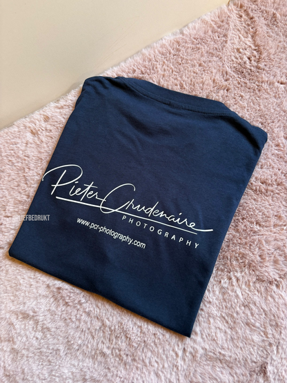 T-shirt met eigen logo op voor & achterkant