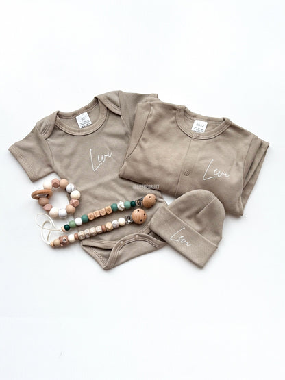 3 delig geboorte setje / kraam cadeau met muts, romper & pyjama