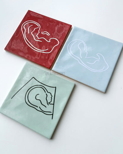 Tegel met handgetekende Echo silhouet