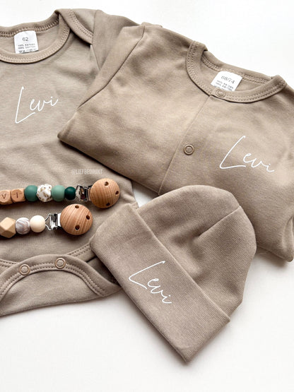 3 delig geboorte setje / kraam cadeau met muts, romper & pyjama