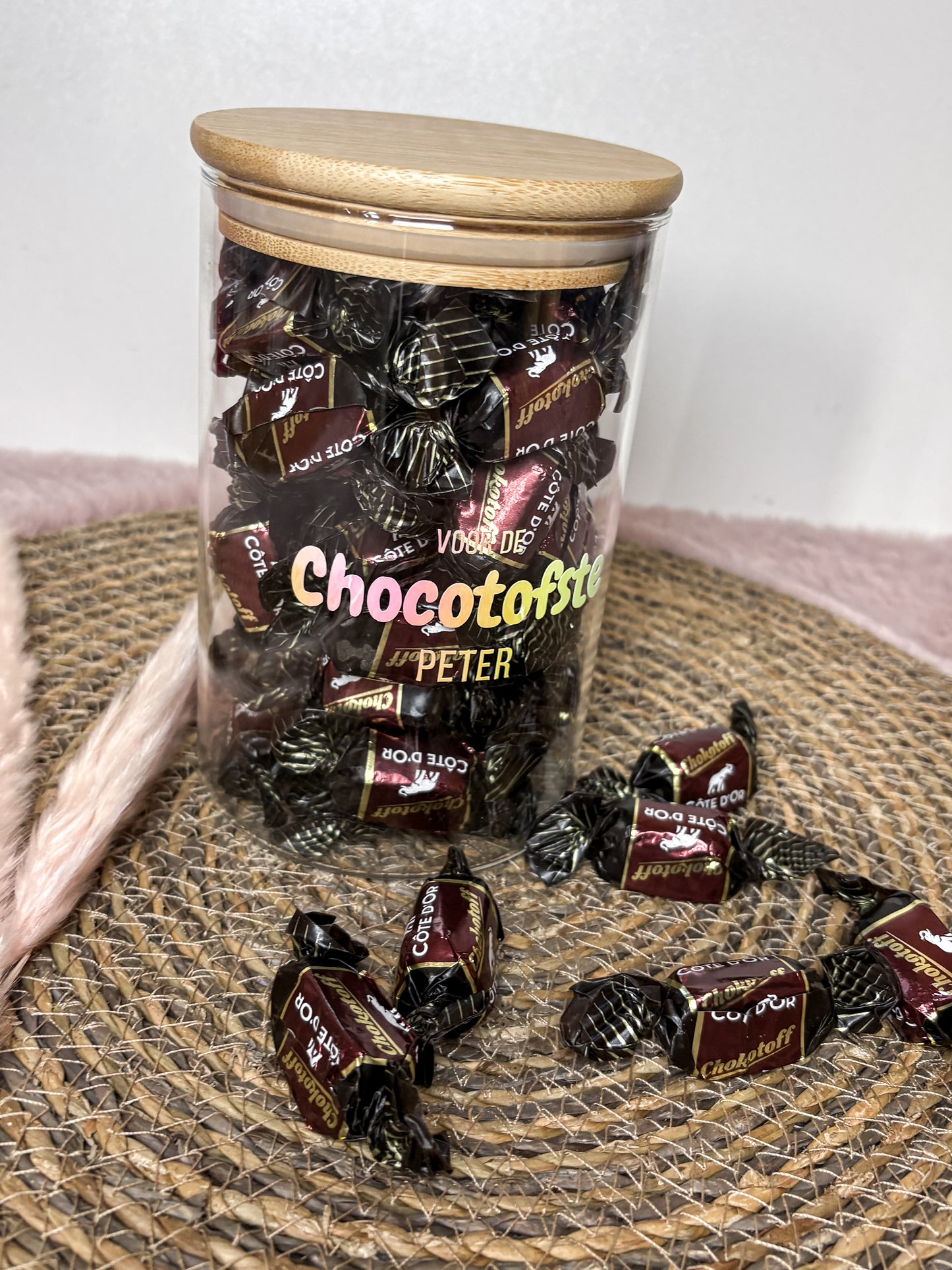 Gevulde snoeppot 800ml 'Voor de chocotofste ...'