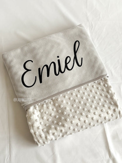 Babydeken ( met noppenmotief )