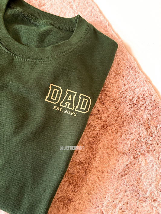 Gepersonaliseerde hoodie of sweater met naam en est. datum