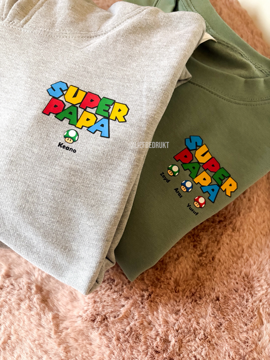 Sweater of hoodie voor “SUPER PAPA/MAMA” met naam/namen