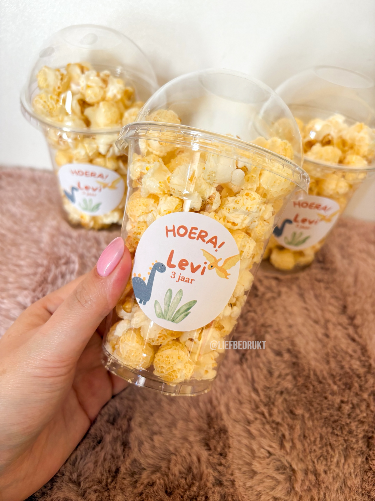Traktatie bekers met popcorn