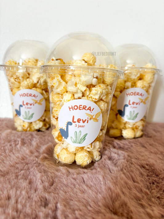 Traktatie bekers met popcorn