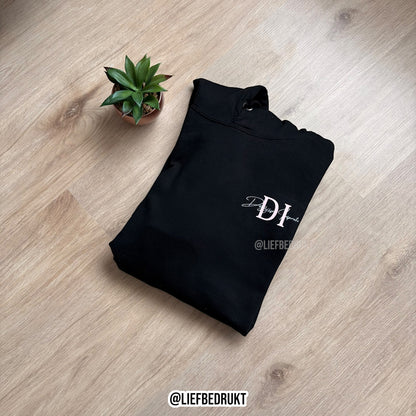 Sweater/hoodie met eigen logo op voor & achterkant