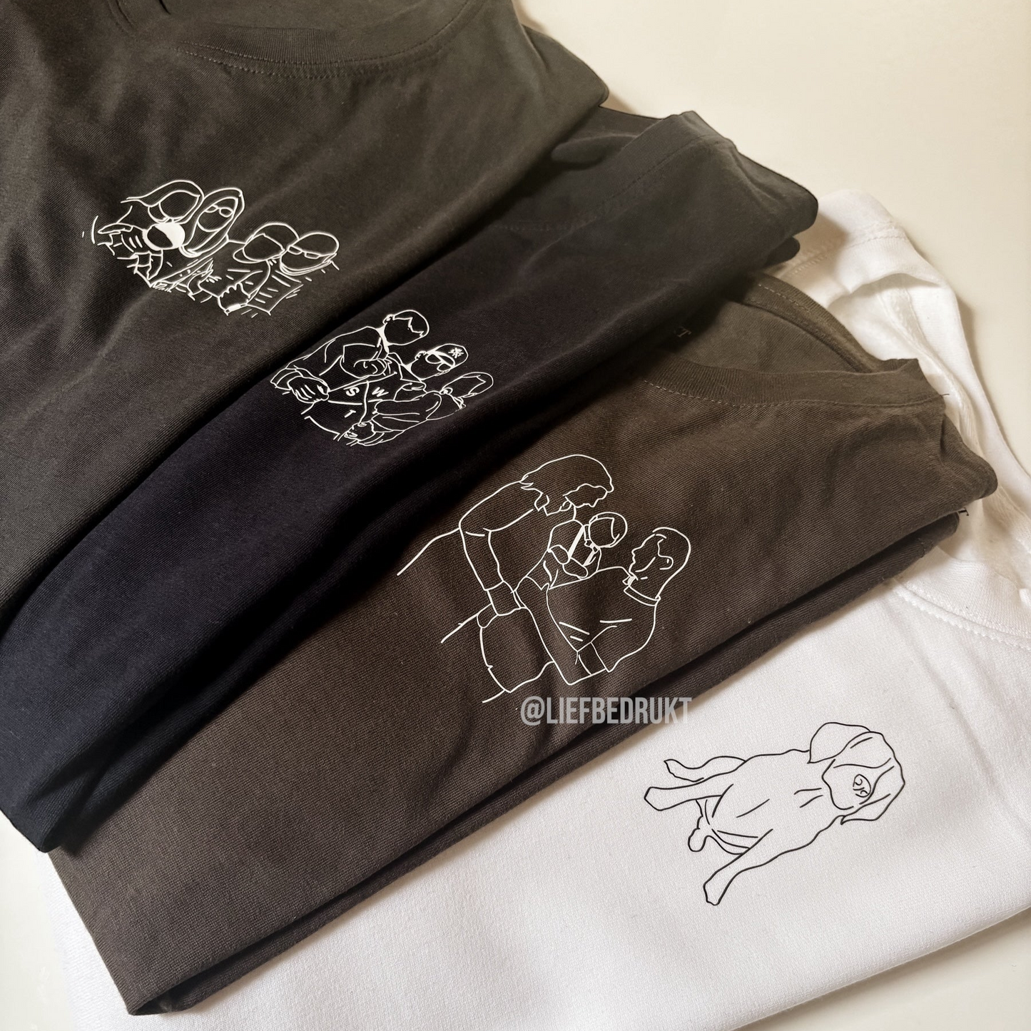 Gepersonaliseerd shirt, sweater of hoodie met unieke lijntekening