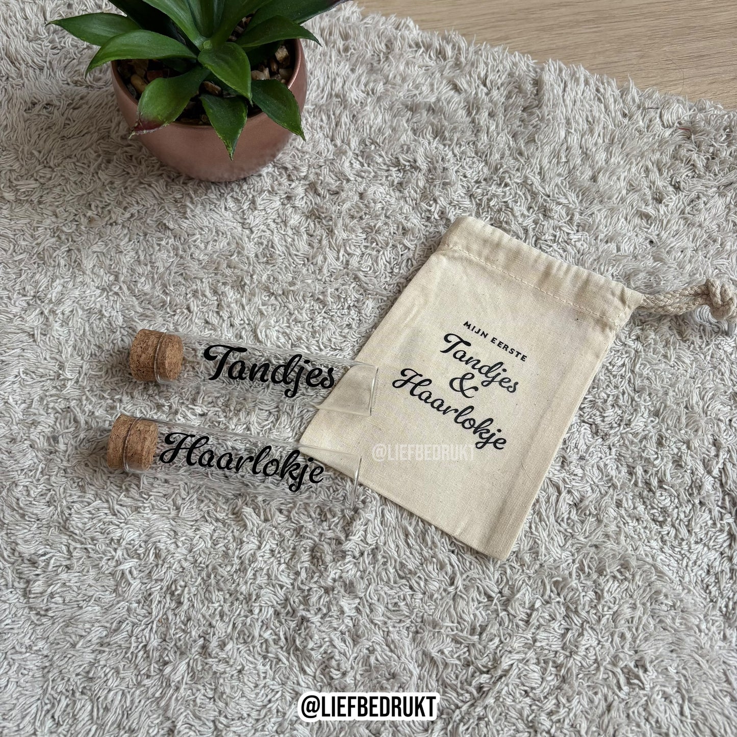 Setje - tandjes & haarlokje -