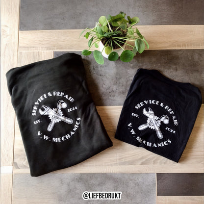 Sweater/hoodie met eigen logo op voor & achterkant